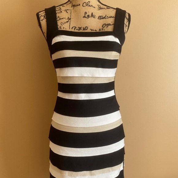 White House black market dress - Picture 1 of 5